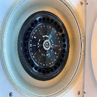 Eppendorf 5417C Centrifuge image 3